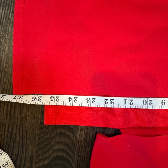 Laundry by Shelli Segal Red Long Gown NWT– Size 4 - Picture 10 of 10